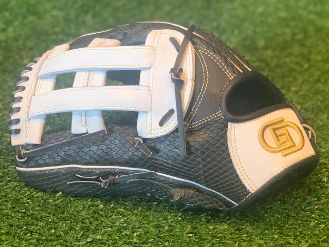 Gameday Supply 13.5" Fielding Glove BWG Gameday Supply llc